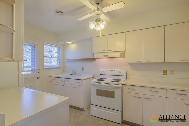 Photo - Cute Home Near Anneberg Park!