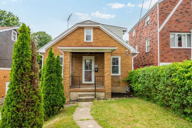 Photo - Stunning 3 bedroom home in Carrick available May 15!