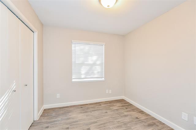 Photo - 926 Wateka Way