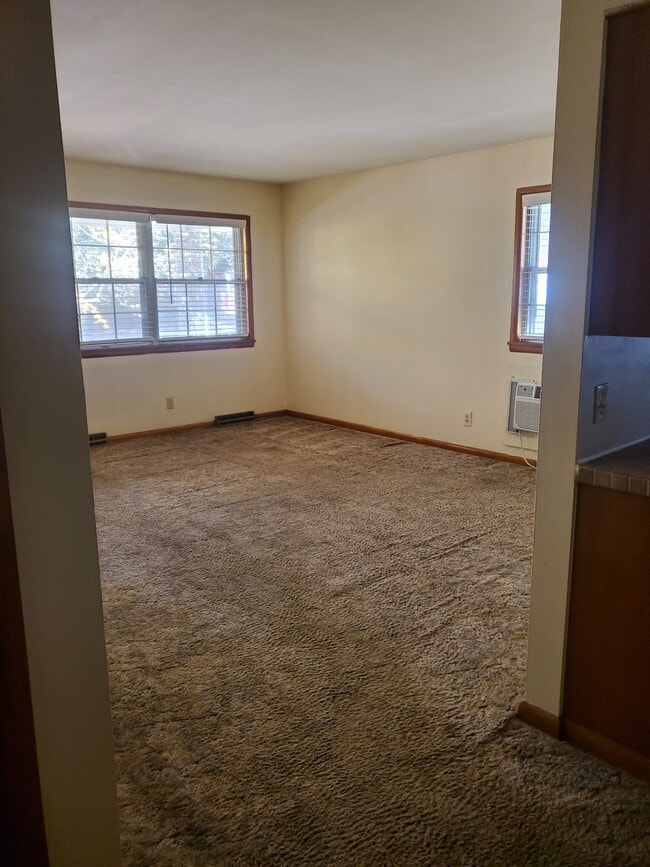 Photo - 1258 E Elm St Unit 2