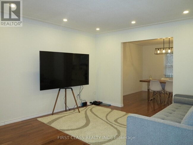 Photo - 4 Meridene Crescent E