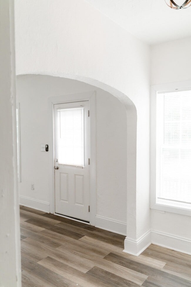 Photo - 511 N Monroe St