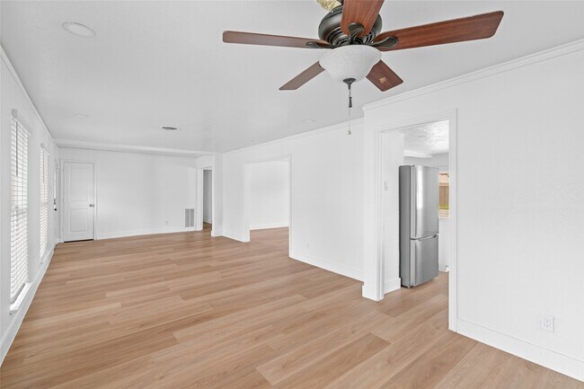 Photo - 4947 Cheena Dr