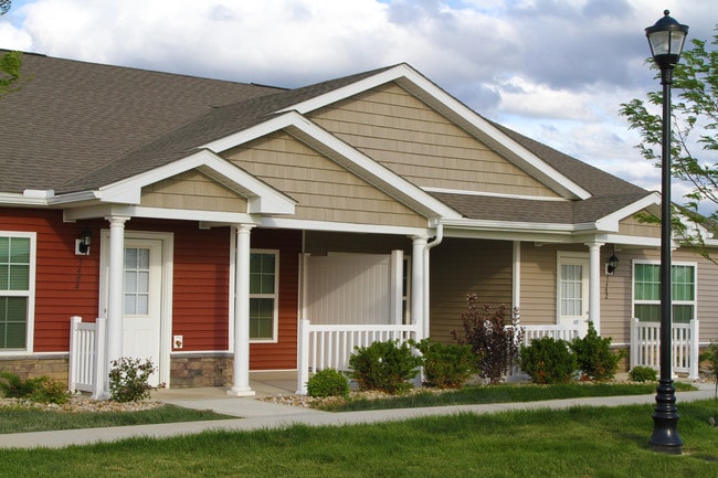 Redwood Dublin - Redwood Dublin Townhomes