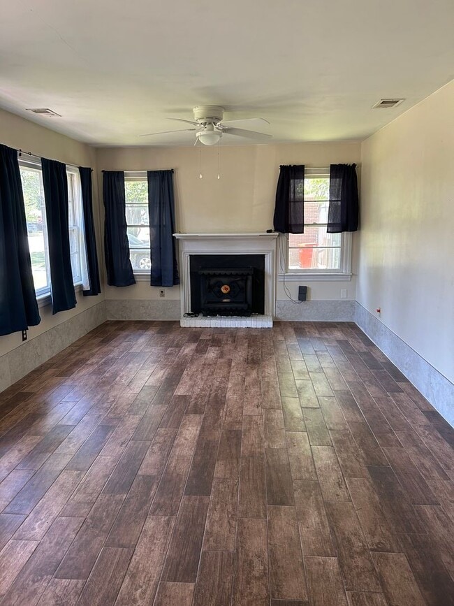 Photo - 1615 Edgewood Dr
