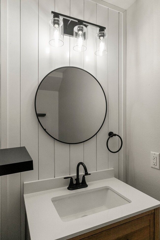 Photo - 1799 League Line Rd Unit 4