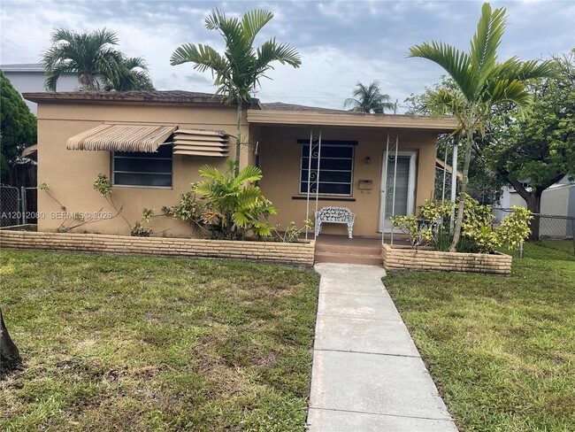 Photo - 1644 Plunkett St Unidad EAST