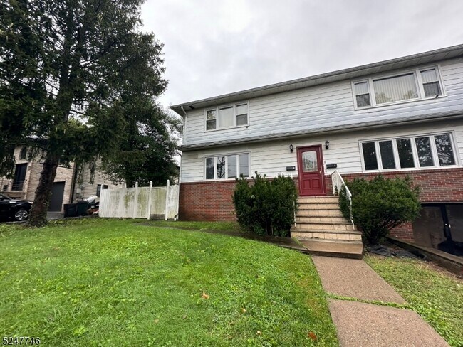 Photo - 8 Ferrary Pl Unit 1