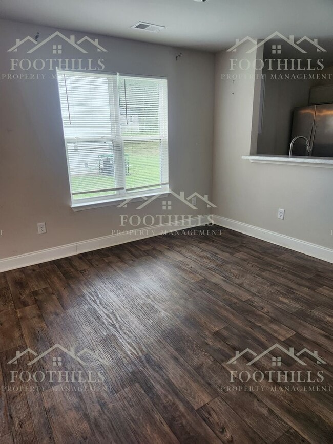 Photo - 102 David St Unit A