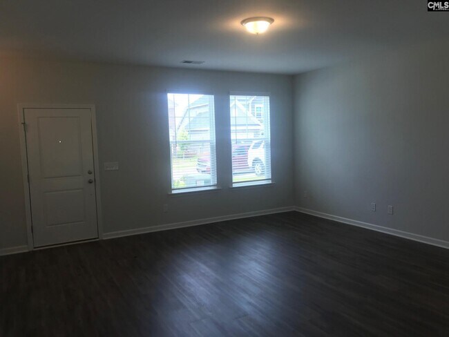 Photo - 1355 Tamarind Ln