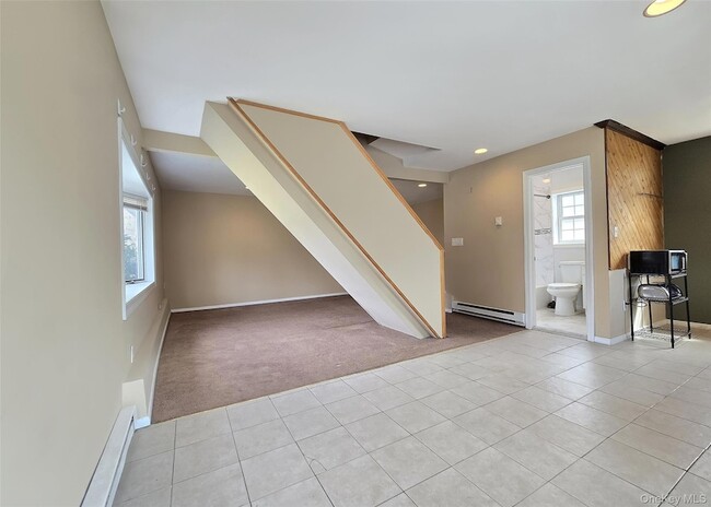 Photo - 18 Wyandotte St