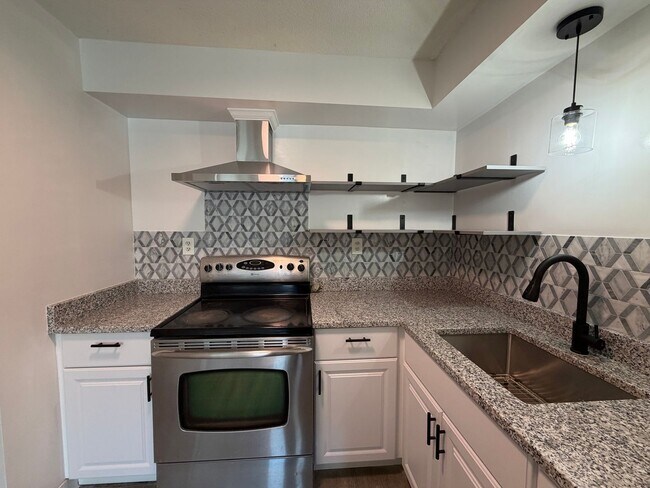 Photo - 158-162-162 Water St Unit 11