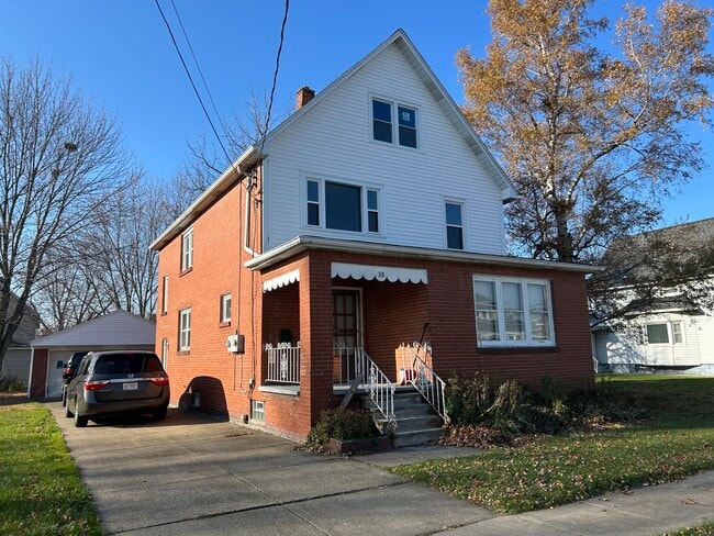 Exterior Front - 35 Willow St