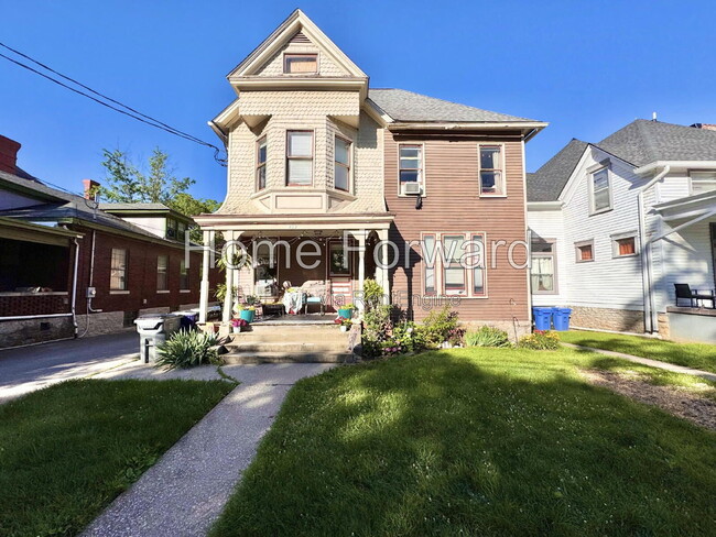 Building Photo - 812 W Maxwell St Unit 3