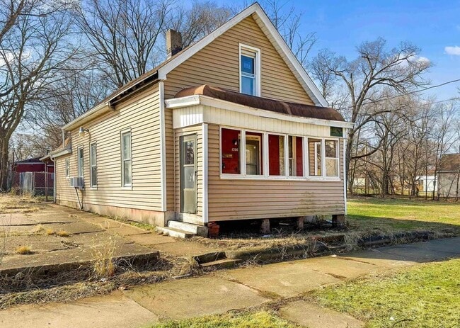 Photo - 1206 W Johnson St