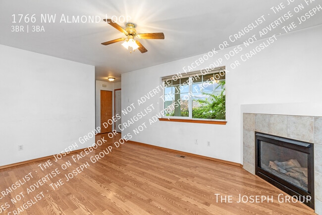 Photo - 1766 NW Almond Loop