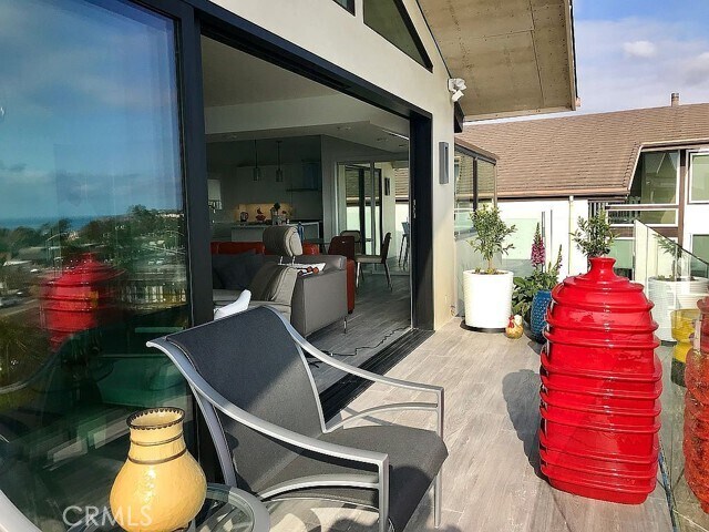 Photo - 16 N Stonington Rd