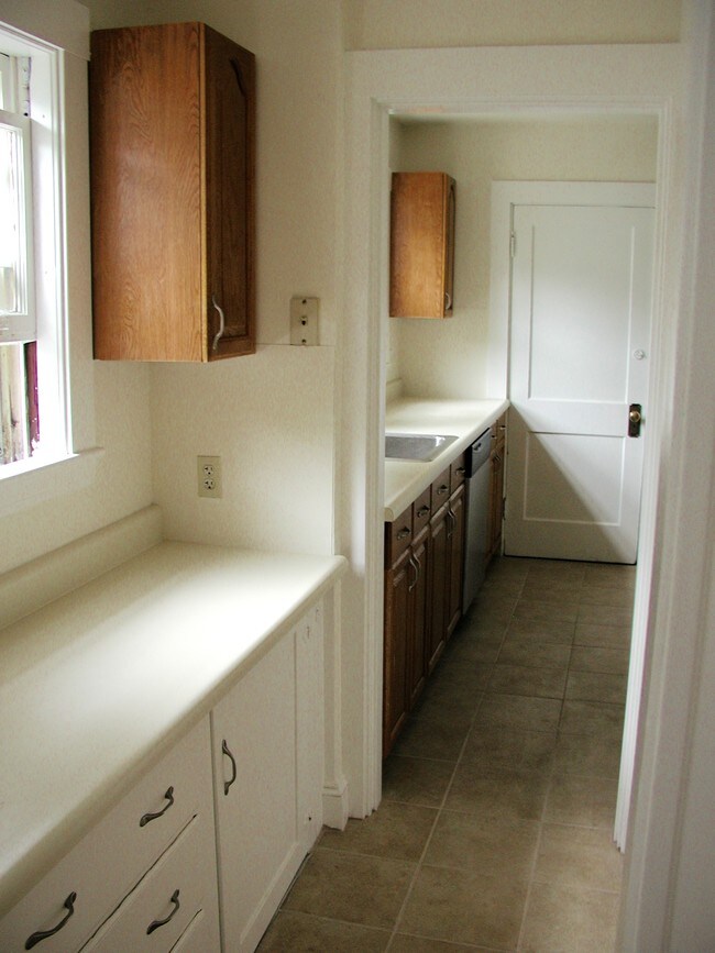 Despensa - 13 Higgins St Unidad 1