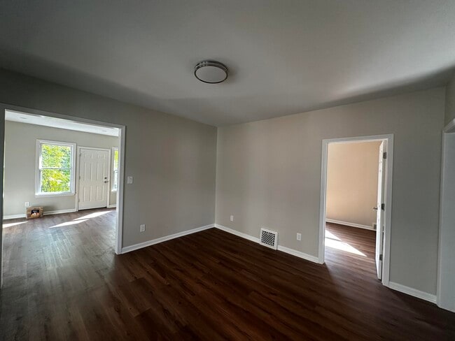 Photo - 3224 Gladstone St