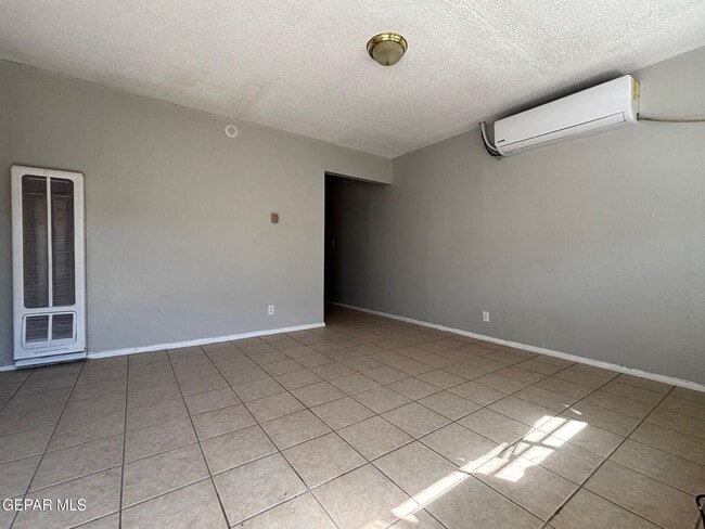 Photo - 3906 Harrison Ave Unit 2