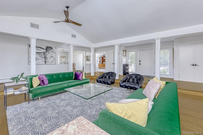 Photo - 12 Evergreen Ct