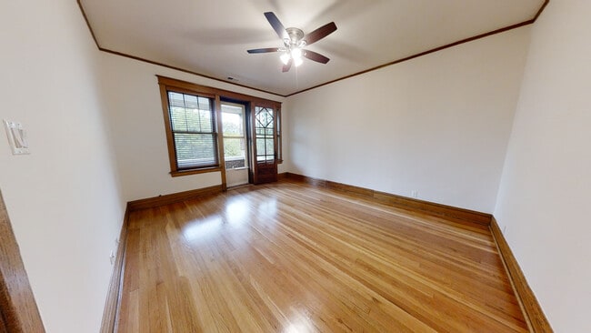 Building Photo - 3767 N Lakewood Ave