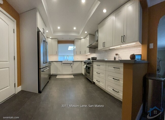 3017 Mason Ln