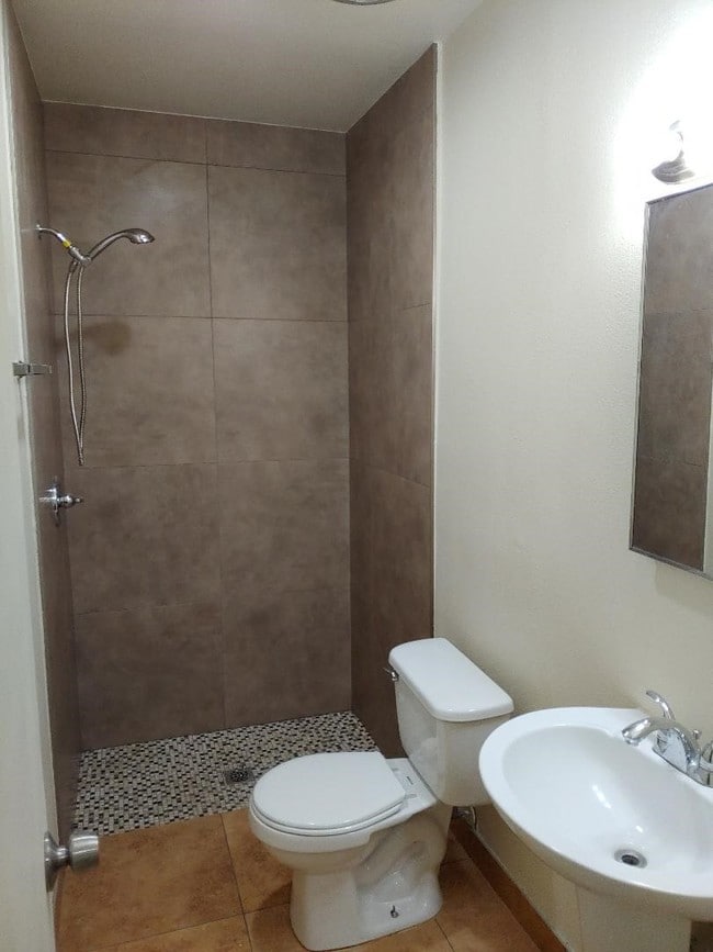 Photo - Las Montanas Apartments