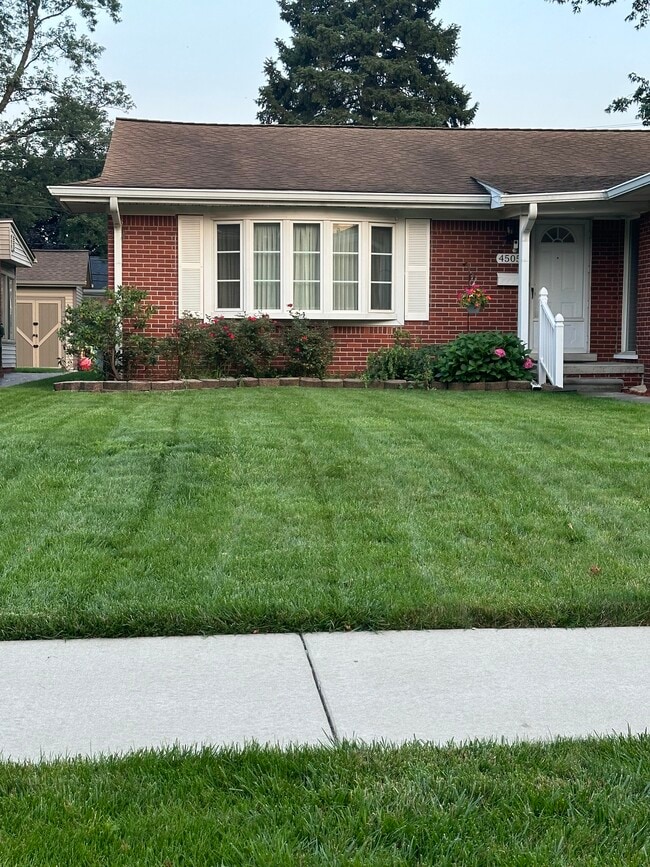 Building Photo - 4505 Shenandoah Ave