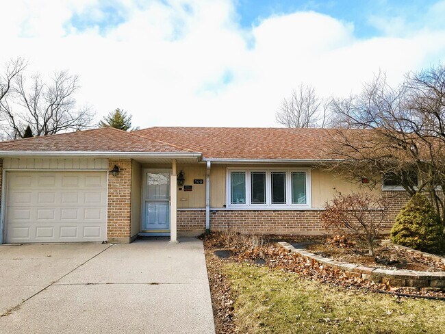 Photo - 500 Wildwood Dr