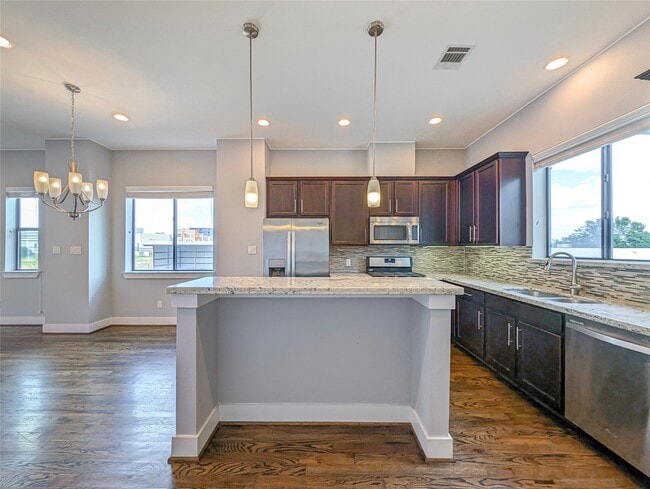 Building Photo - 2503 Garrow St