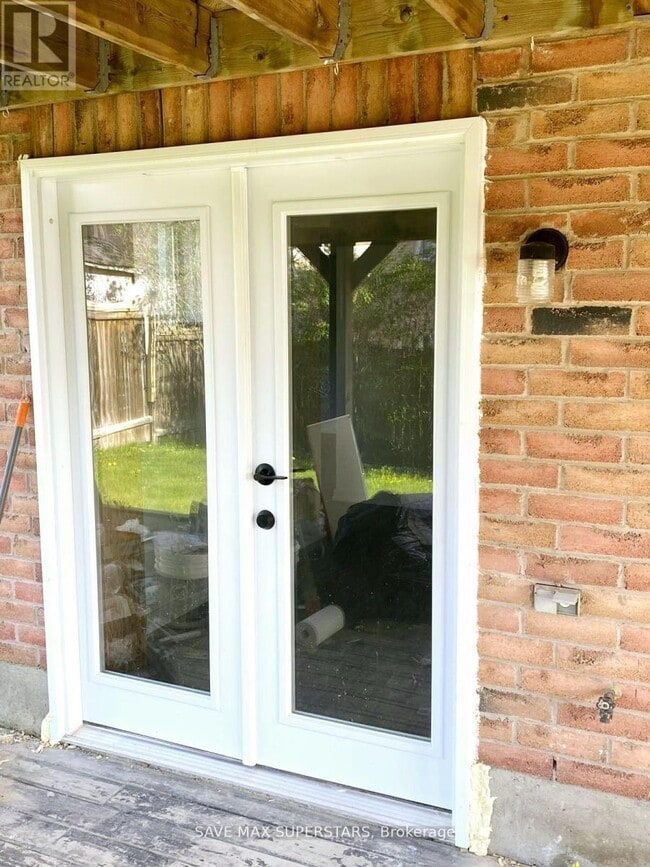 Photo - 8 Black Ash Trail