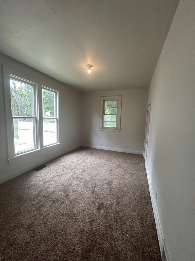 Photo - 308 W Creighton Ave Unit 308 W Creighton