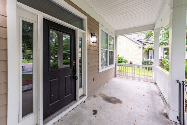 Photo - 115 Blackwater Dr