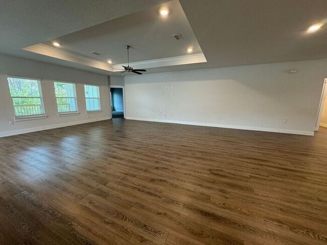 Photo - Gulf Breeze - Sailfish Pointe - 4 bedroom, 3 bathroom w/ 3 car garage