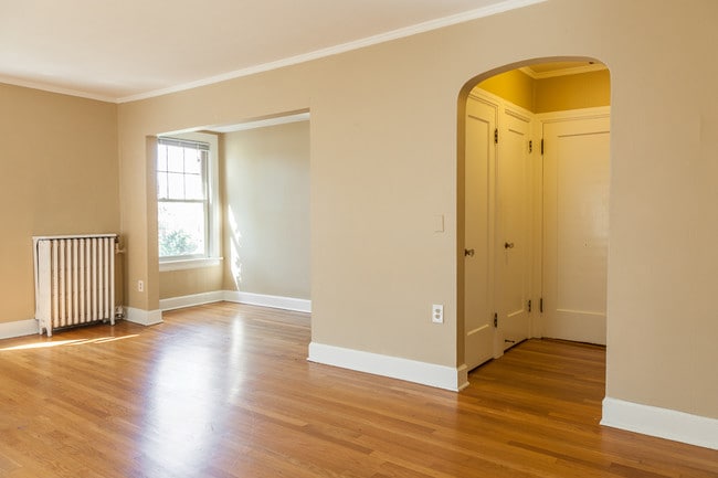 Photo - Whitworth Apartments