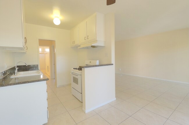 Photo - 4808 Riverton Ave