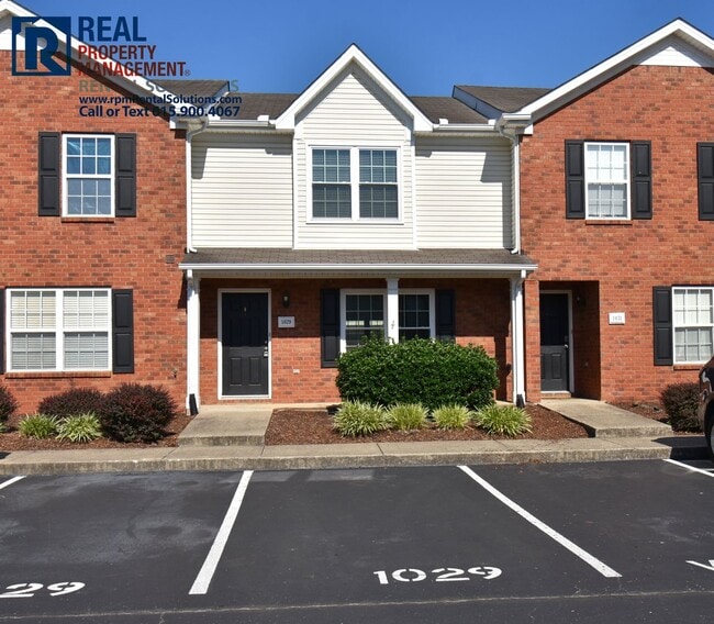 Building Photo - Wonderful 2bd 2.5ba townhome in highly desirable Blackman area!