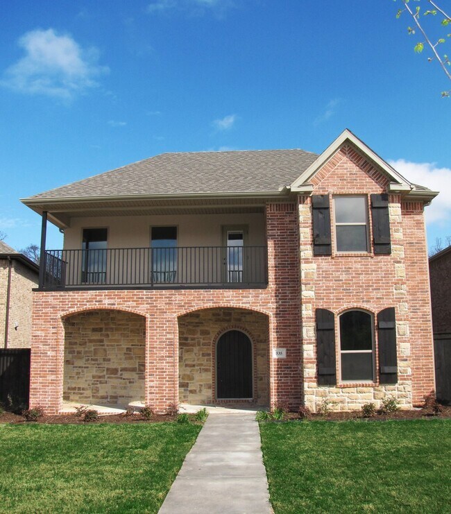 Building Photo - Now Pre-Leasing Stunning 3 Bedroom, 2.5 Bathroom Home In Fayetteville, A