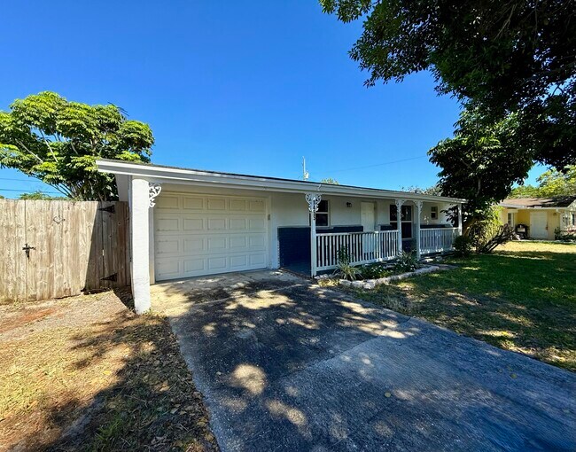 Photo - 1455 NE Silver Maple Way