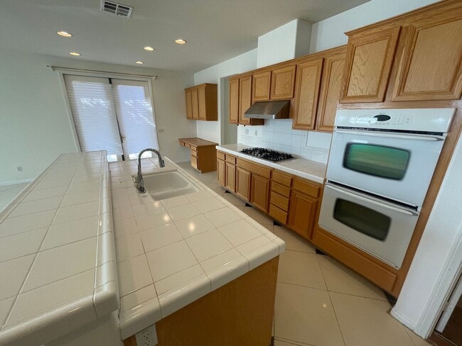 Photo - Spacious 4-Bedroom Home in Desirable Woodc...