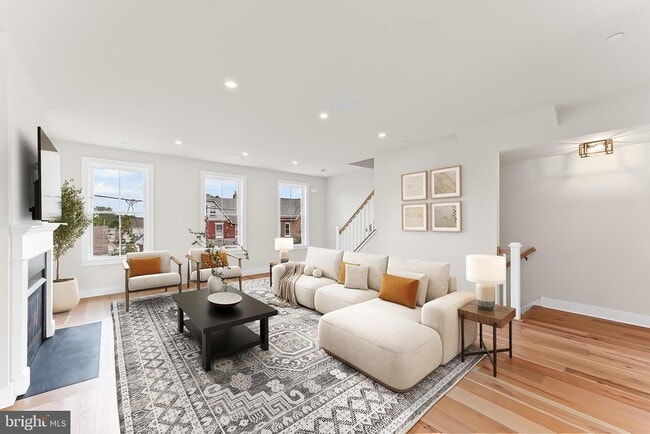 Photo - 734 S Matlack St