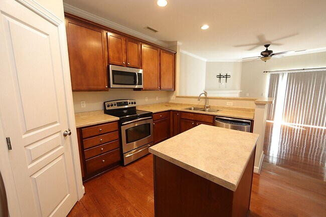 Photo - North Raleigh Townhome just off Glenwood Avenue + Ebenezer Church