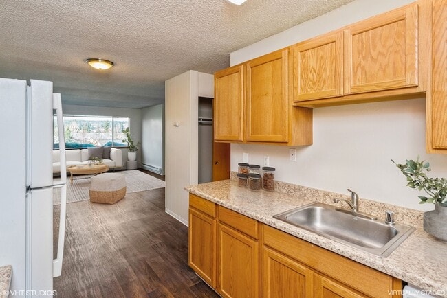 Hillsider 50 Apartments