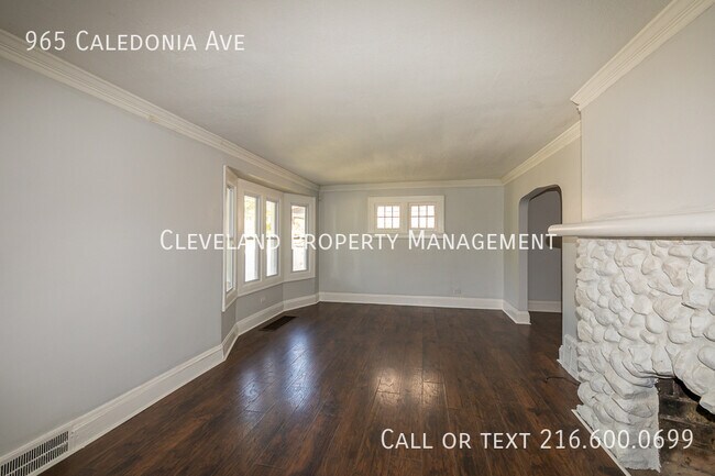 Photo - 965 Caledonia Ave