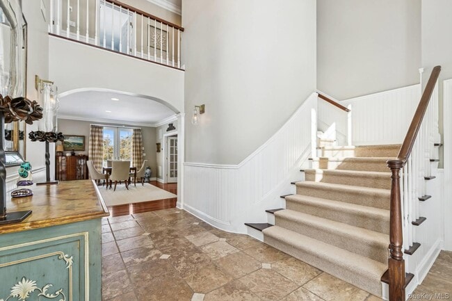 Photo - 23 Meadow Ln