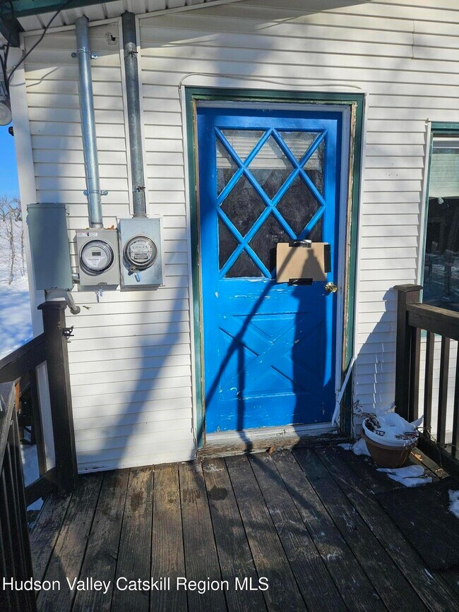 Photo - 798 Lattintown Rd