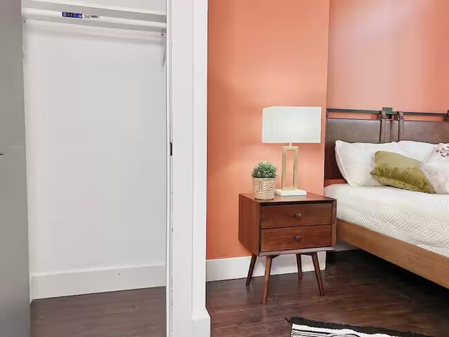 Photo - Furnished room/NOT APARTMENT Unit 2