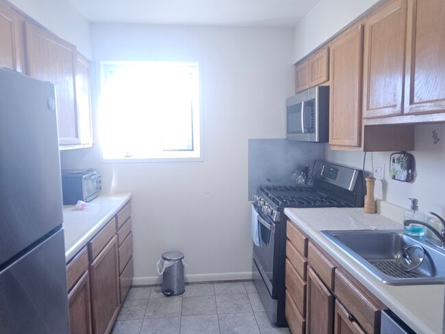 Photo - 11503 Amherst Ave Unidad #19
