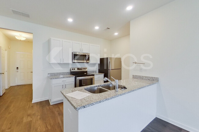 Photo - 113 Dudley Wy Townhome